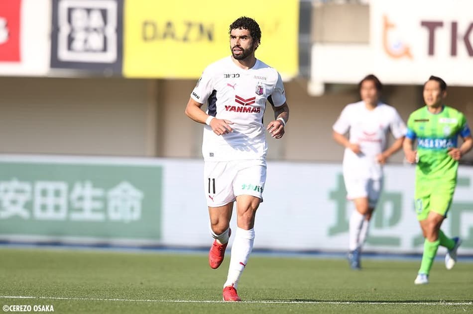 Bruno Mendes marca e Cerezo Osaka avança na Copa do Imperador