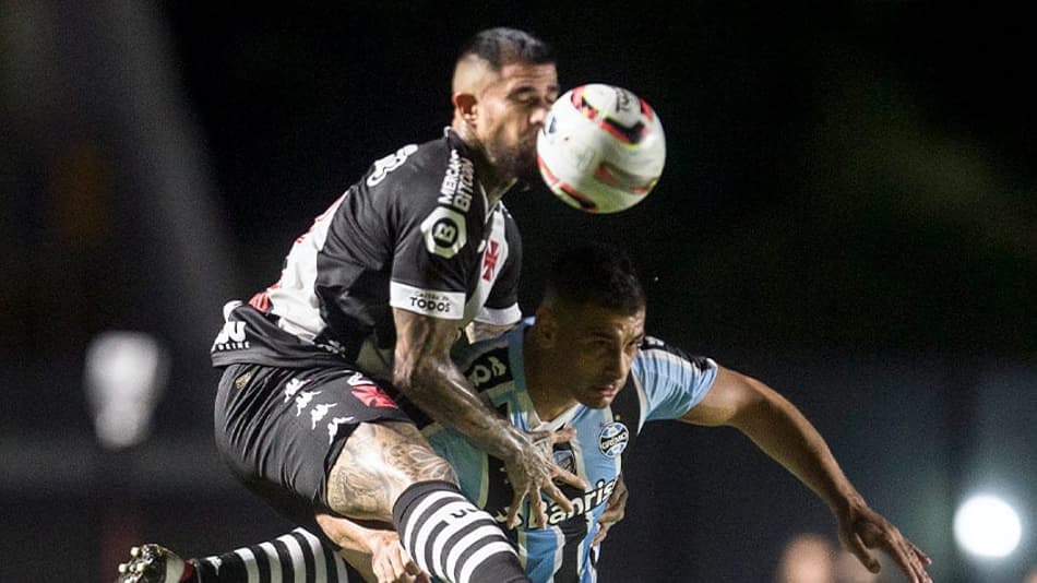 Vasco e Grêmio lutam muito, mas criam pouco e empatam em São Januário pela Série B