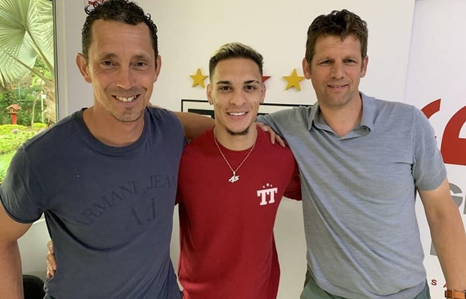 Recuperação de Antony no CT é mais um capítulo da relação entre São Paulo e Ajax
