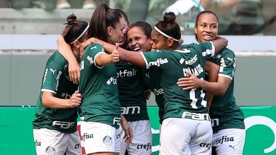 Palmeiras bate o Corinthians e dispara na liderança do Brasileirão Feminino
