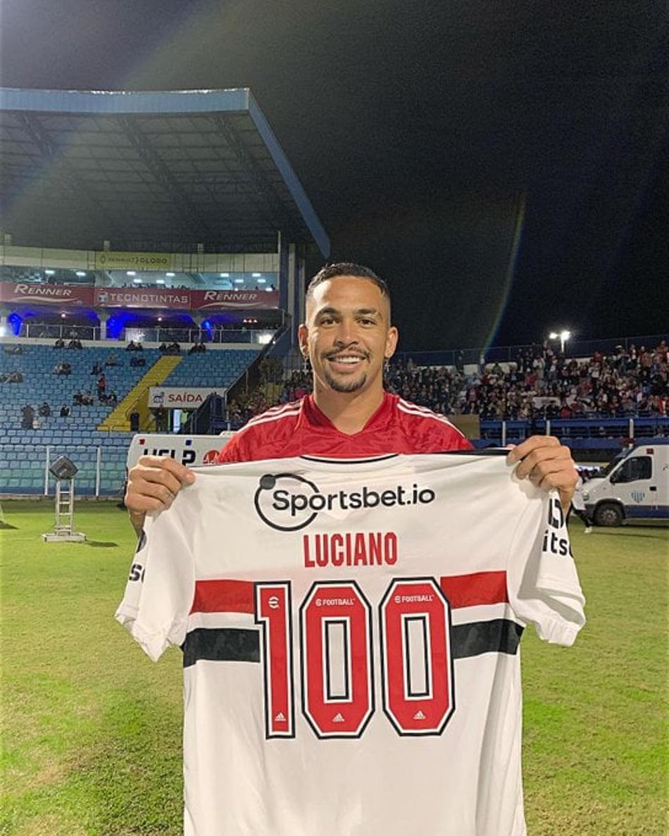 Luciano completa 100 jogos vestindo a camisa do São Paulo