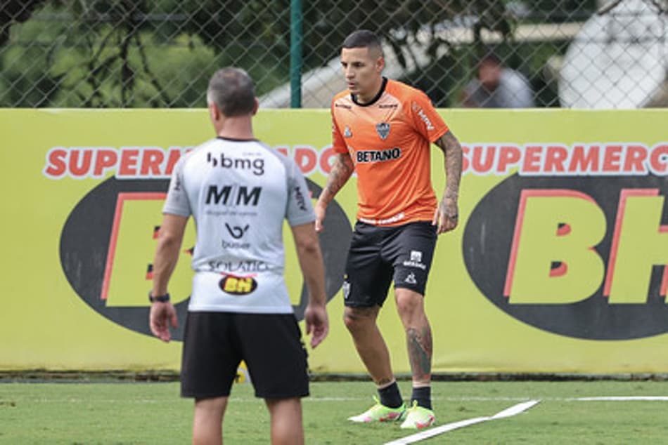 Atlético-MG: Vargas inicia trabalho de transição; Arana retorna da Seleção Brasileira