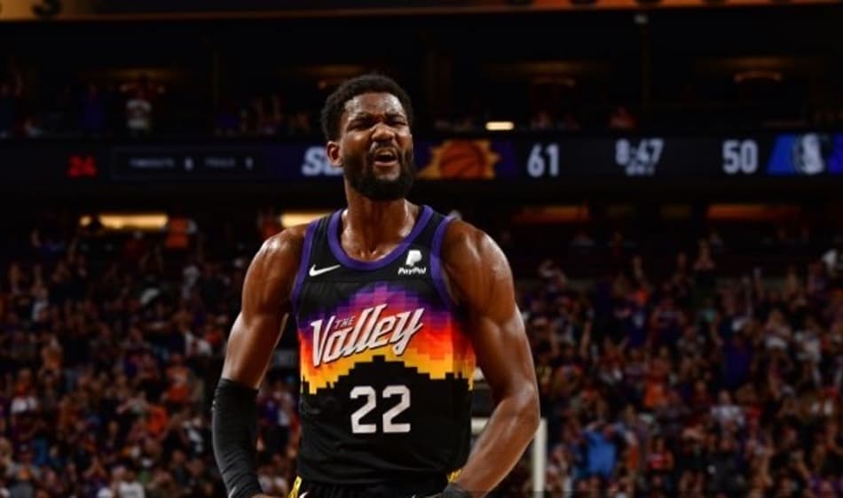 Estas são as opções de trocas por Deandre Ayton