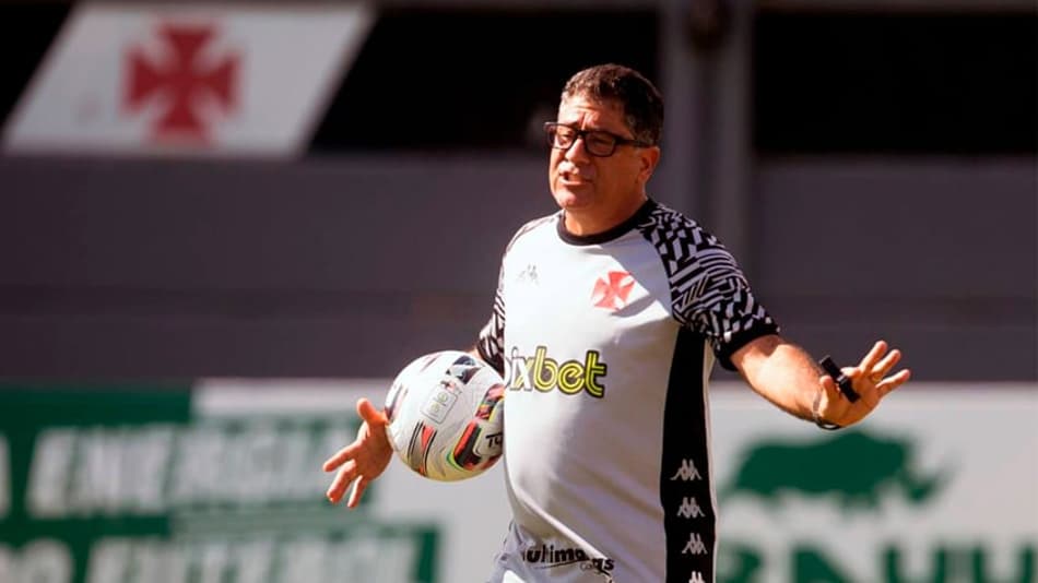 Emílio Faro compara duelo vencido pelo Vasco contra o Cruzeiro à final: ‘Decisão não se joga, se vence’