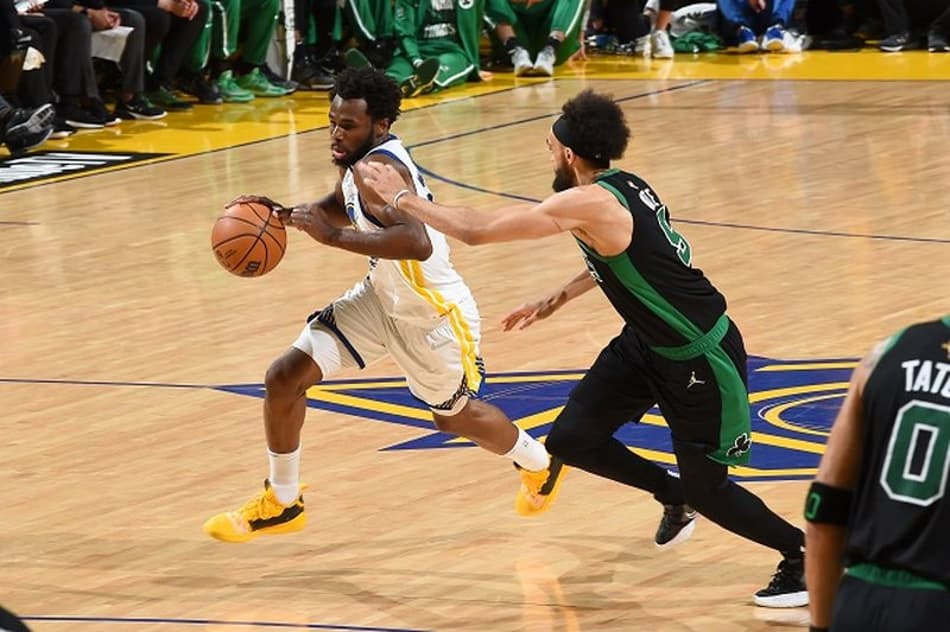 Andrew Wiggins brilha, Warriors bate Celtics e fica a uma vitória do título da NBA