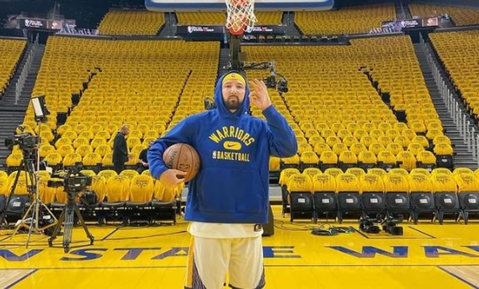 Sósia de Klay Thompson invade quadra e é banido do Chase Center