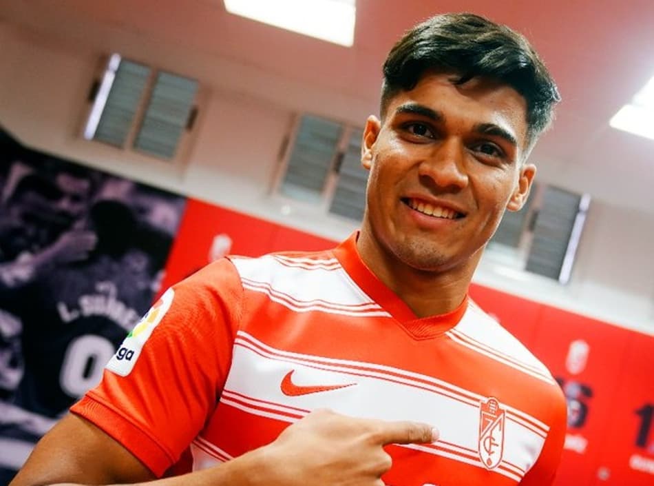 Atacante se empolga com chance de ser contratado pelo River Plate