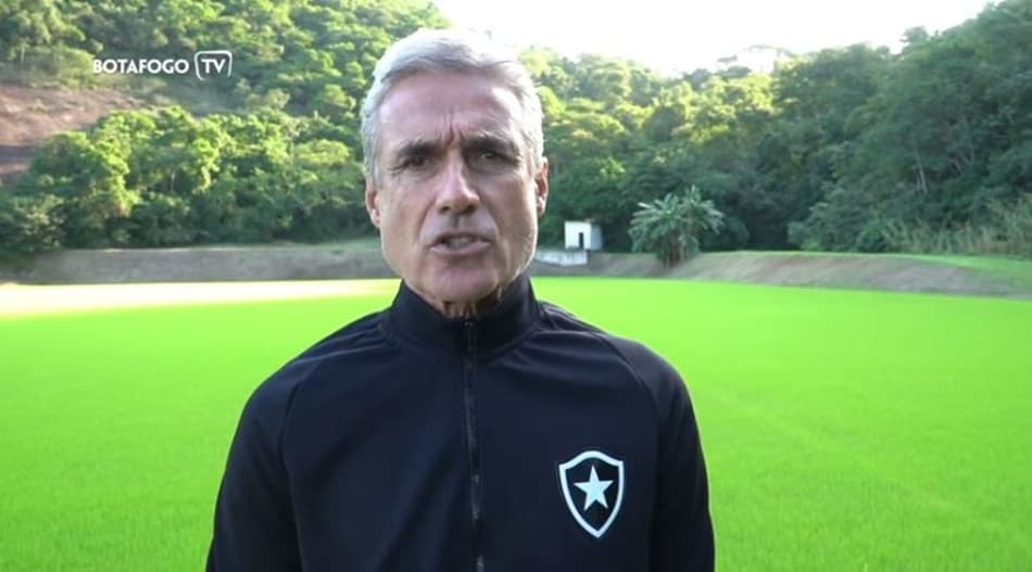 Em vídeo, Luís Castro condena violência e pede união: ‘Todos juntos podemos fazer um grande Botafogo’