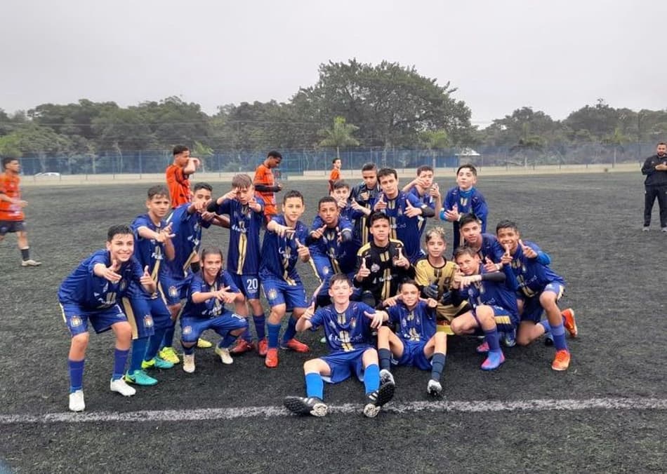 Estrela Dourada surge com projeto esportivo no futebol de base em SP