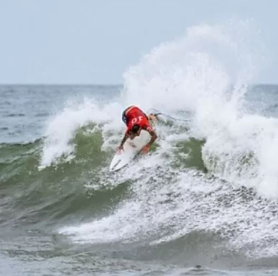 Surfe: Medina, Filipinho e Ítalo Ferreira avançam às quartas de final da etapa de El Salvador