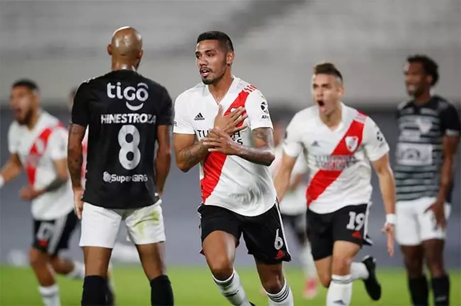 Napoli tem como alvo zagueiro do River Plate
