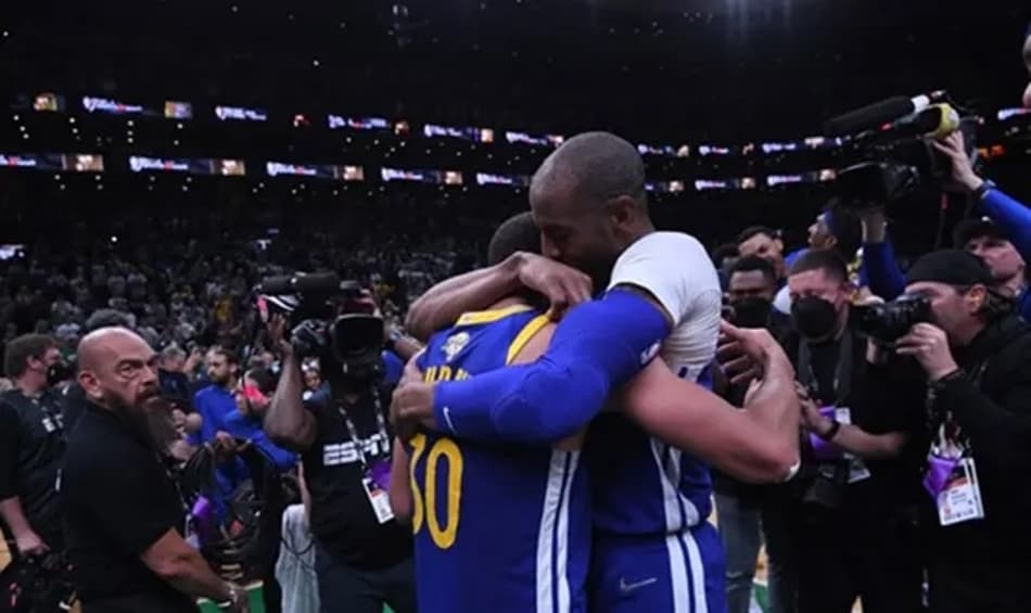 Andre Iguodala: “Stephen Curry se consolidou como o melhor armador de todos os tempos”