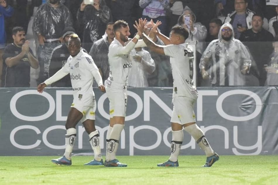 VÍDEO: Veja os melhores momentos do empate entre Santos e Bragantino