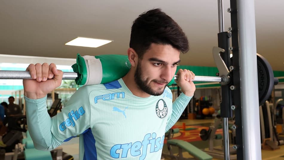 Novo camisa 9, López faz primeiro treino como jogador do Palmeiras