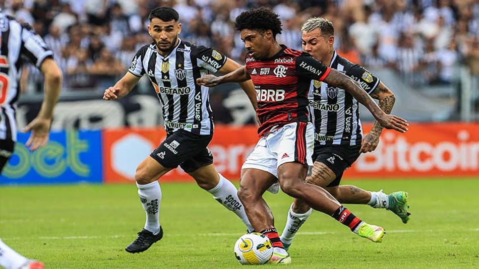 VÍDEO: os melhores momentos da vitória do Atlético-MG sobre o Flamengo pelo Brasileirão