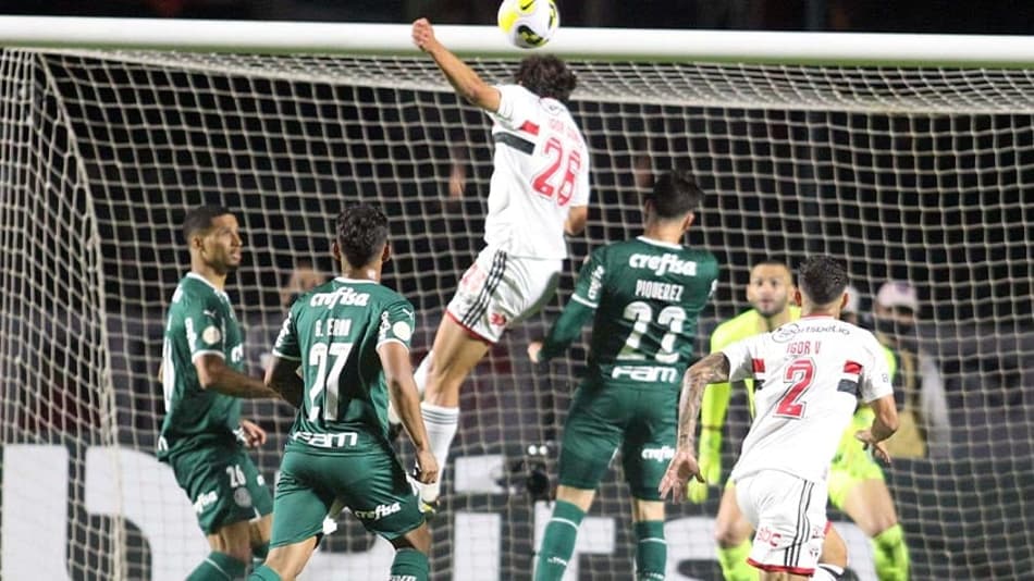 Atuações: São Paulo tem setor ofensivo ‘nulo’ no segundo tempo em derrota para o Palmeiras
