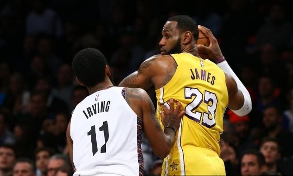 Como Lakers e Knicks poderiam adquirir Kyrie Irving em troca?
