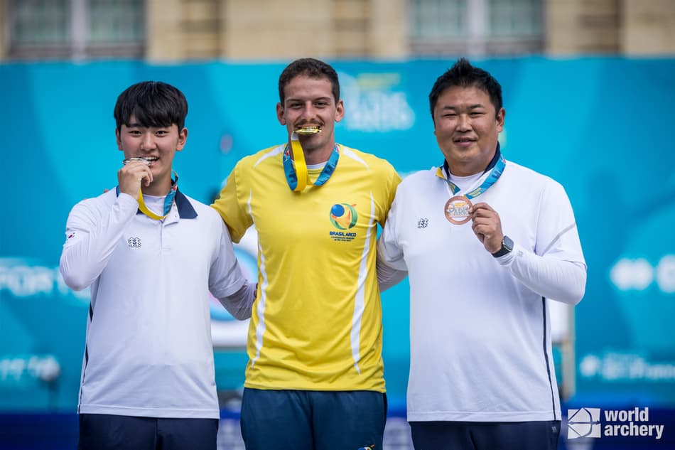 Marcus D’Almeida é campeão da etapa de Paris no Circuito Mundial de Tiro com Arco