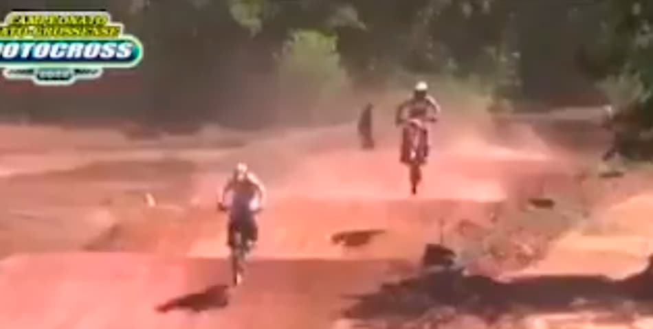 VÍDEO: Piloto de motocross morre em acidente durante competição no Mato Grosso​