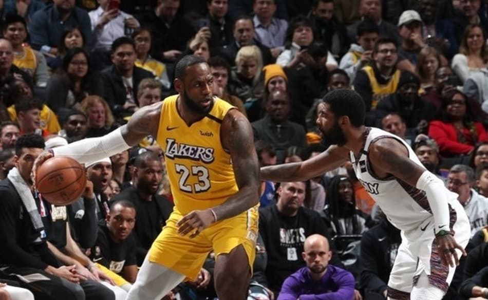 Draymond Green: “Lakers não vence Warriors nem com Kyrie Irving”