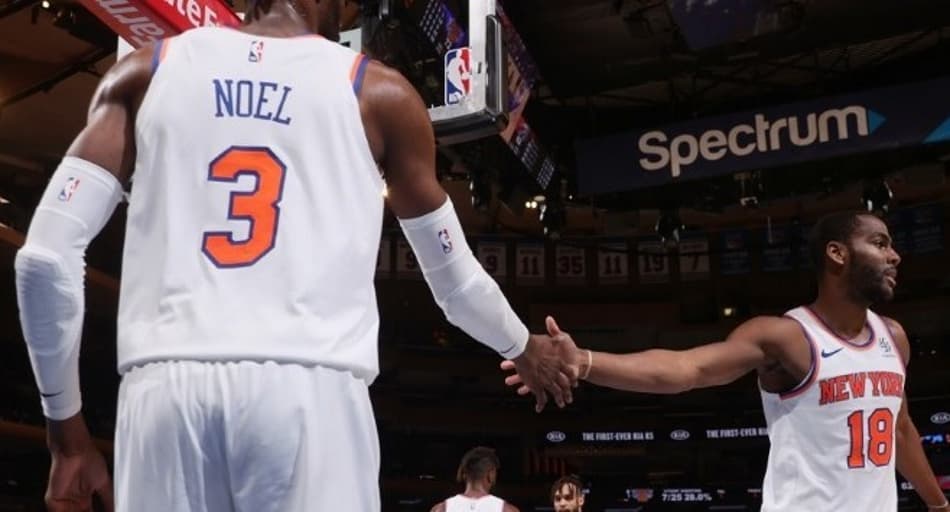 Por Jalen Brunson, Knicks troca Noel e Burks para o Pistons