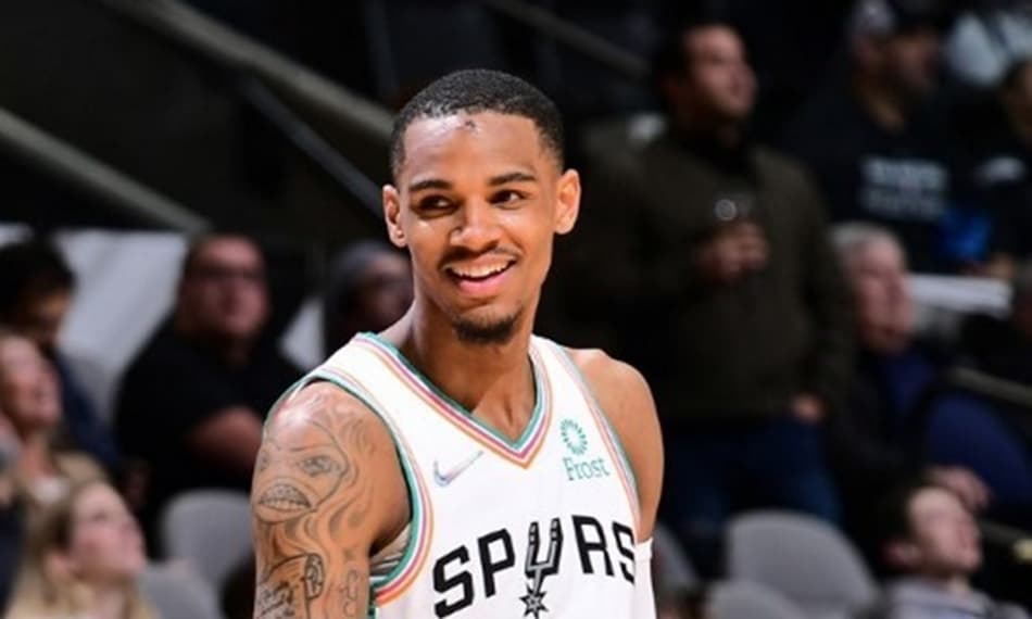Spurs acerta troca de Dejounte Murray para o Hawks