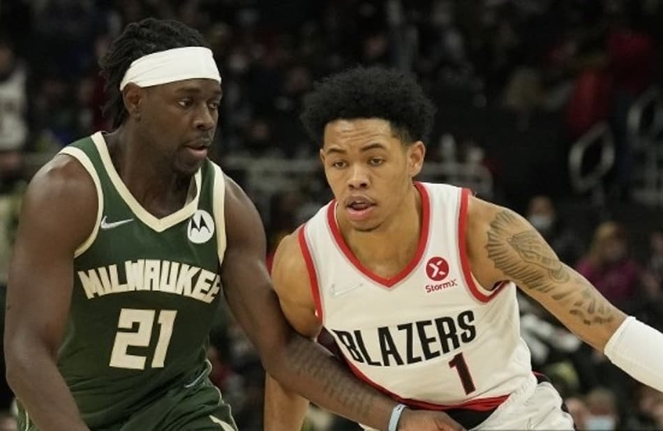 Anfernee Simons estende contrato e fica no Blazers