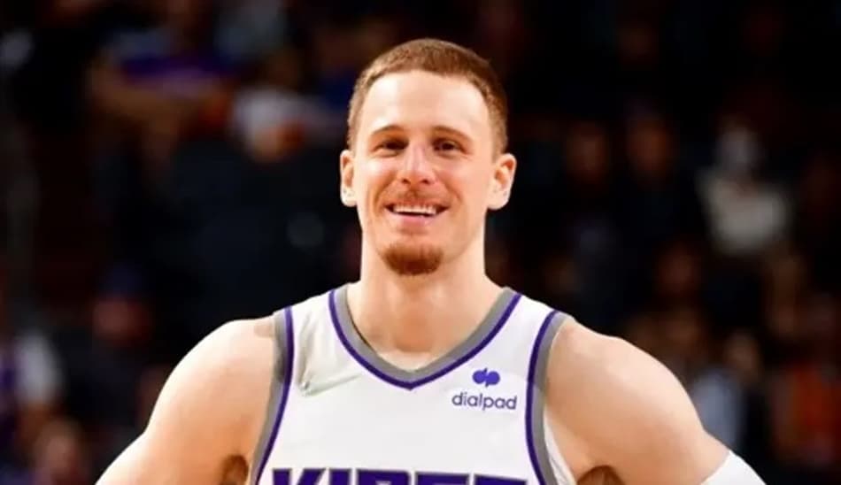 Donte DiVincenzo fecha com Warriors por duas temporadas