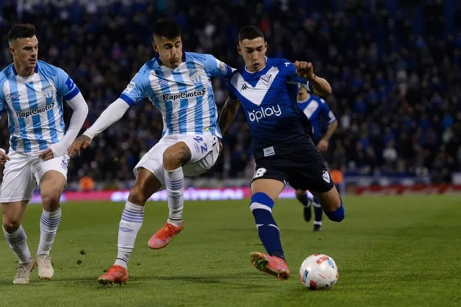 Argentinos poupam para Libertadores e tropeçam em nacional