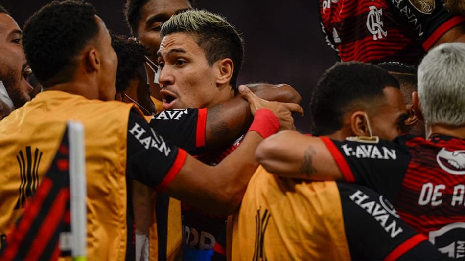 Pedro analisa atuação histórica pelo Flamengo e explica estratégia do time contra o Tolima-COL