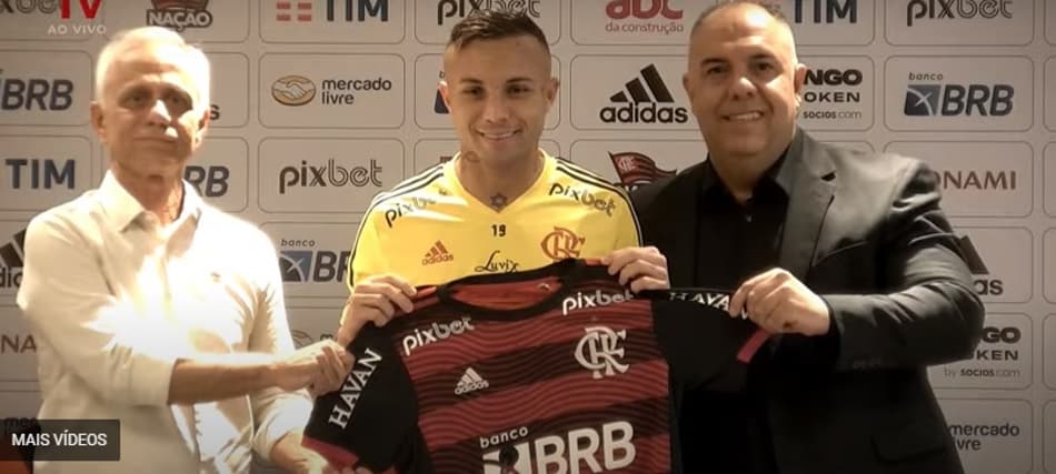 Apresentado pelo Flamengo, Everton Cebolinha fala em ‘sonho’ e relembra dificuldades quando era adversário