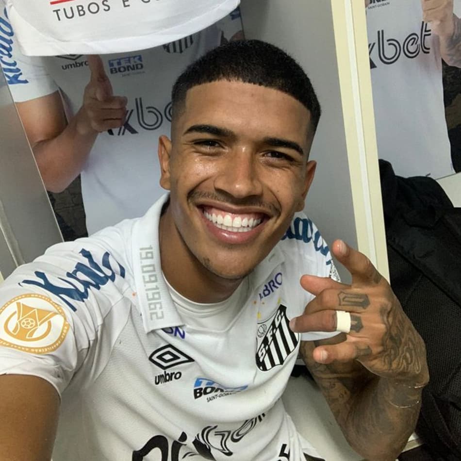 ATUAÇÕES: João Paulo faz “milagres” e Lucas Barbosa mostra estrela em vitória do Santos