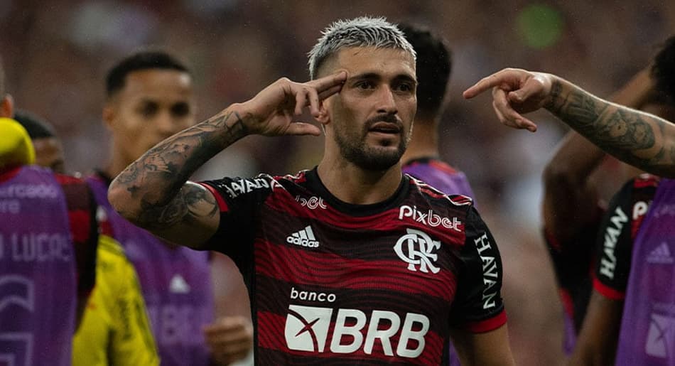 Arrascaeta destaca importância da vitória do Flamengo sobre o Atlético-MG: ‘Saímos fortalecidos desse jogo’