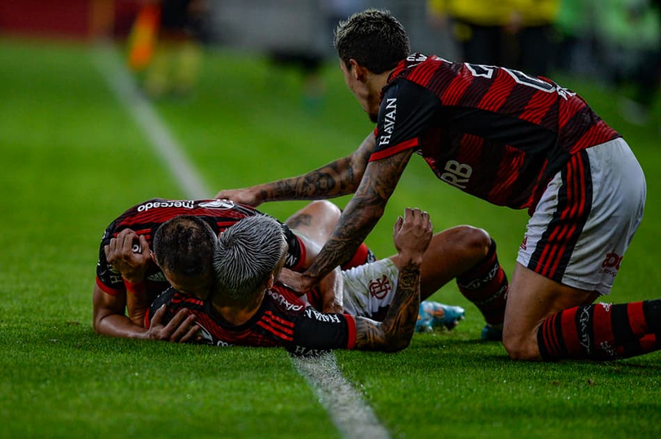 VÍDEO: veja os melhores momentos da vitória do Flamengo sobre o Atlético-MG pela Copa do Brasil