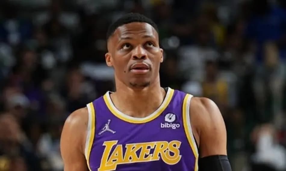 Com futuro indefinido no Lakers, Russell Westbrook rompe com agente