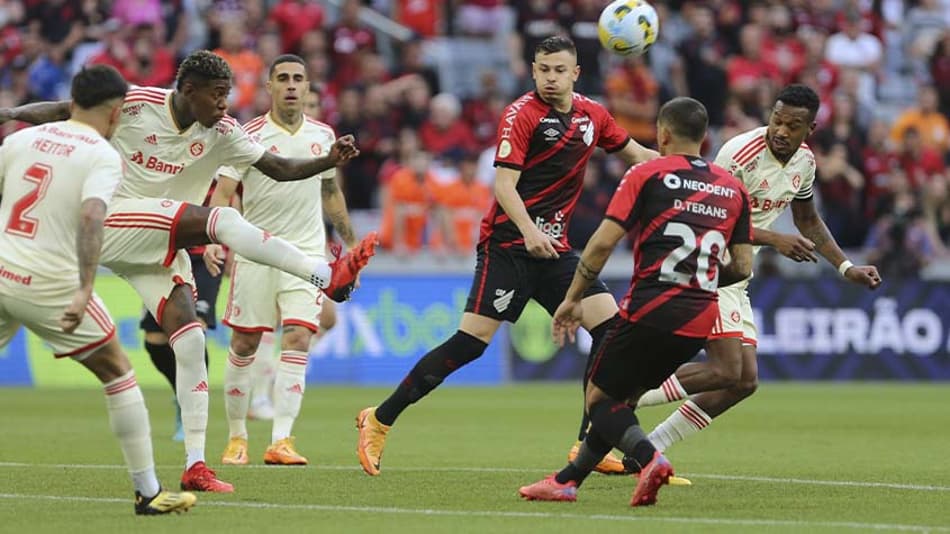 VÍDEO: os melhores momentos do empate entre Athletico e Internacional pelo Brasileirão