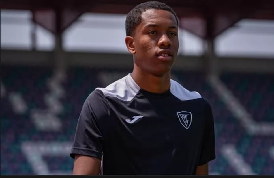 Dois atletas do sub-20 do Barra FC negociados com clube português