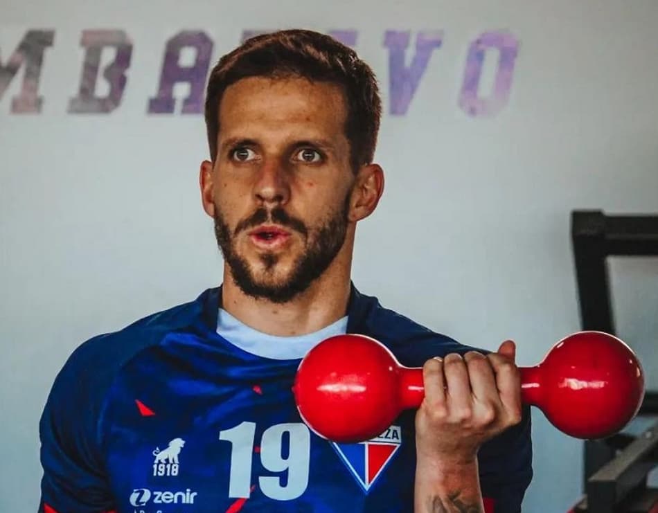 Lucas Sasha fala sobre sua readaptação ao futebol brasileiro