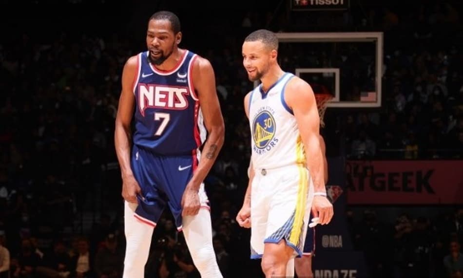 Campeão, Warriors descarta troca por Durant
