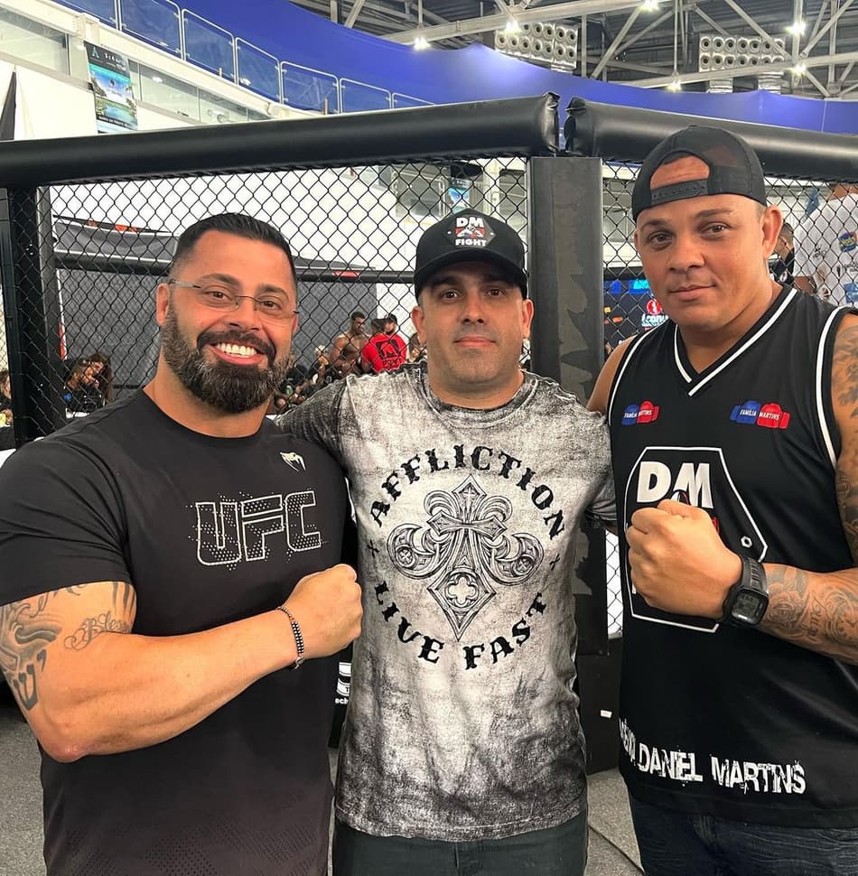 ‘Vou com tudo’, projeta Bebessauro para luta no Favela Kombat 38; veja