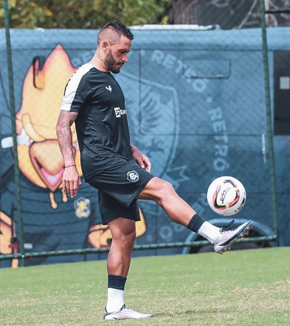 Jean Patrick, volante do Remo, visa ascensão do time na Série C
