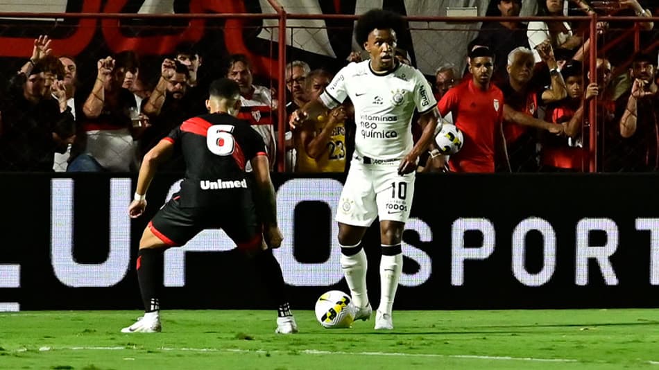ATUAÇÕES: Meias deixam a desejar em derrota do Corinthians na Copa do Brasil