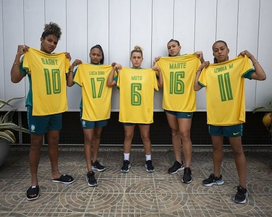 Marca de refrigerantes adere a movimento para inclusão de jogadoras brasileiras nos games