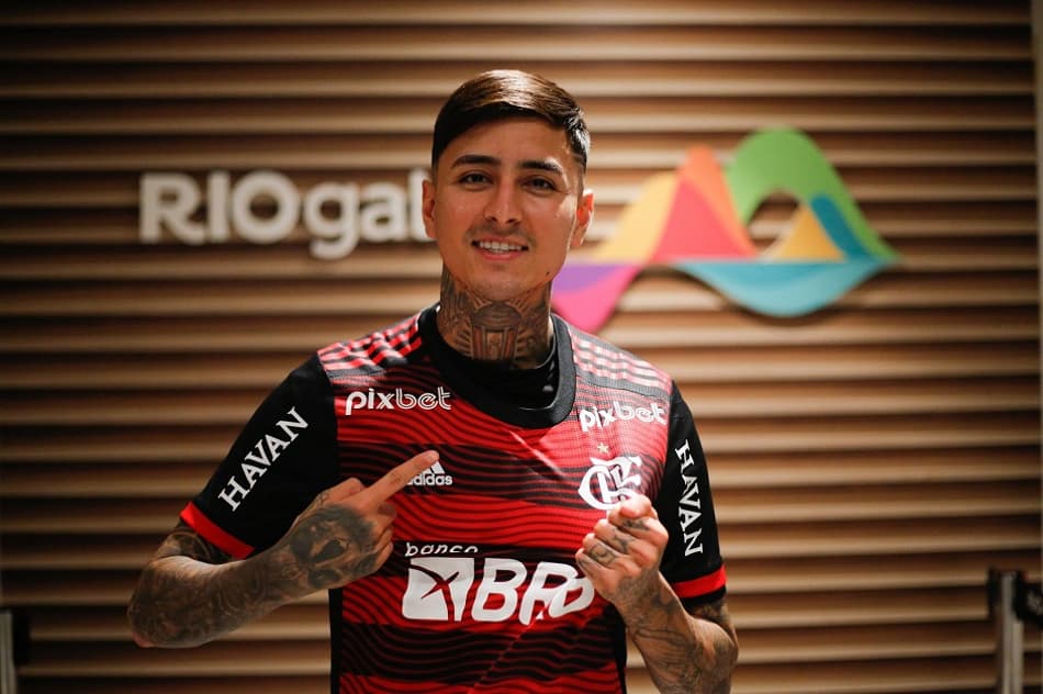 VÍDEO: Pulgar celebra chegada ao Flamengo e elogia torcida: ‘Quero viver essa experiência’