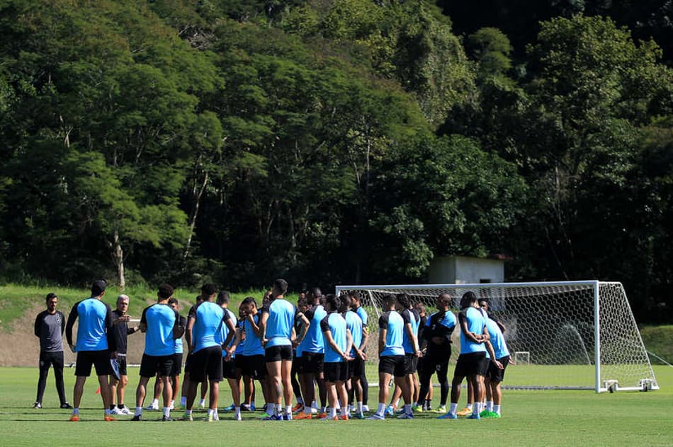 Sem Eduardo, Botafogo está escalado para encarar o Corinthians pelo Brasileirão; veja onde assistir