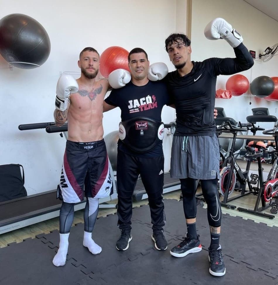 Técnico de boxe dos jogadores do Palmeiras já treinou Ganso e destaca melhora dos atletas em campo