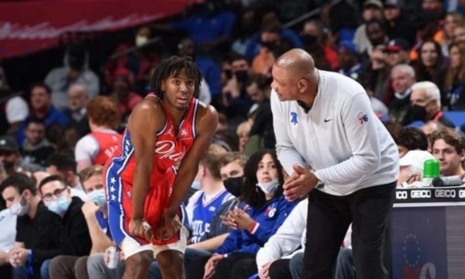 Doc Rivers: “Tyrese Maxey é o jovem mais impressionante que já treinei”
