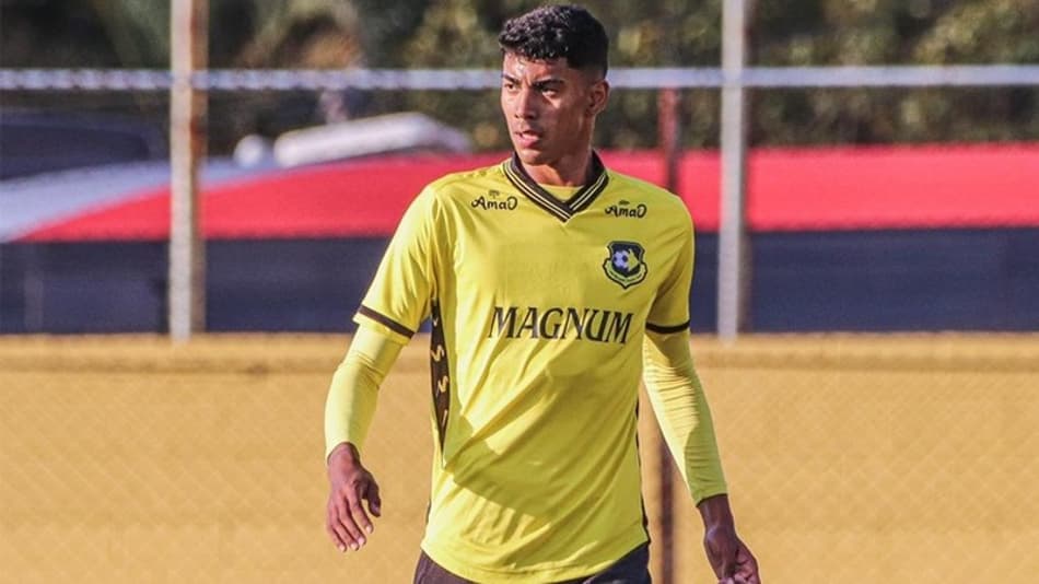 Ítalo mobiliza familiares, e São Bernardo FC ganha reforço nas arquibancadas contra Bahia de Feira