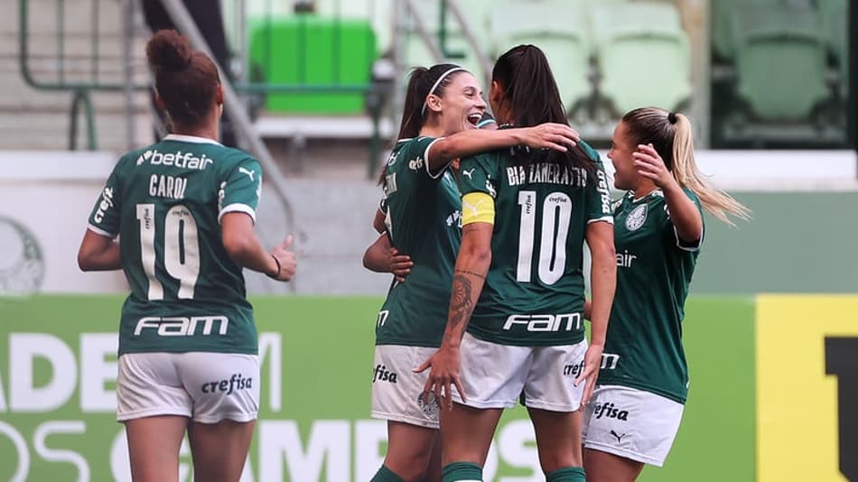 Palmeiras goleia e garante a liderança da primeira fase do Brasileirão Feminino