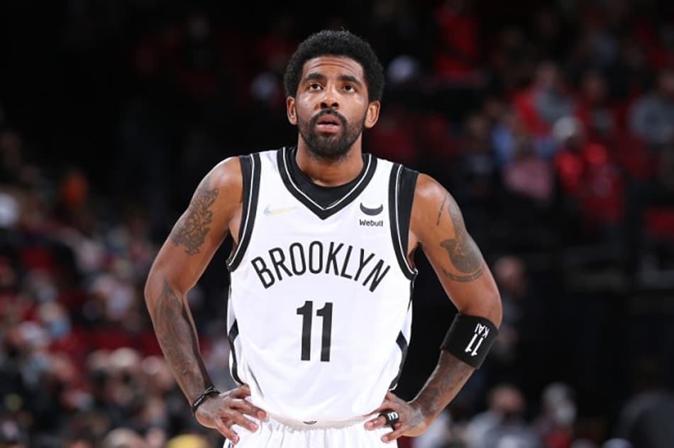 Com mercado frio, Kyrie Irving deve permanecer no Nets
